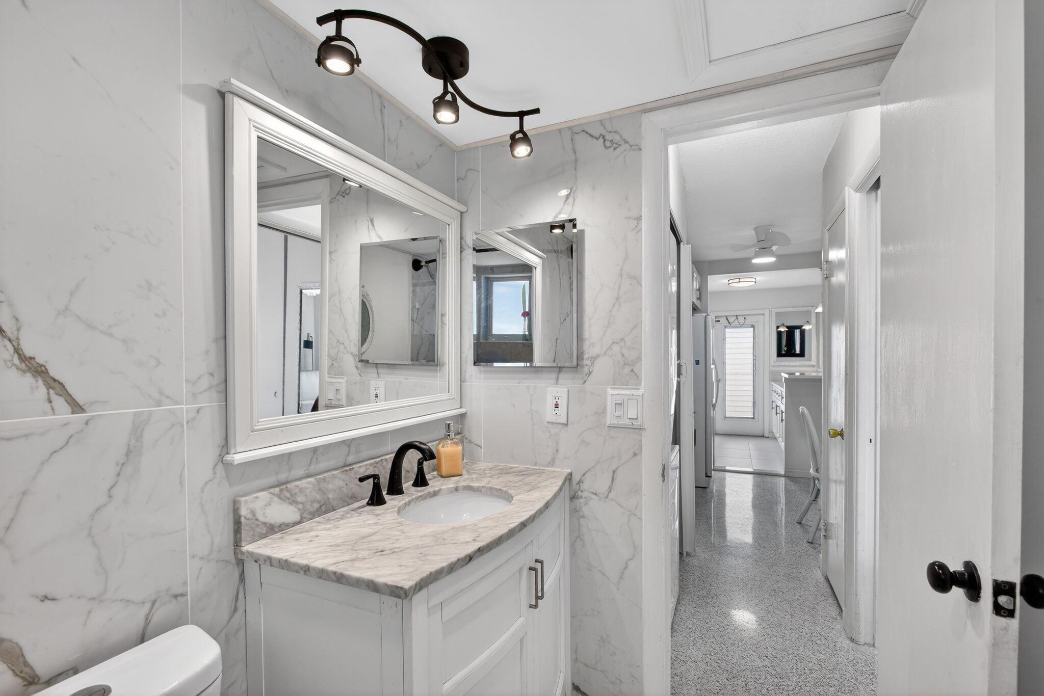 VILLAS ON THE OCEAN - Residential