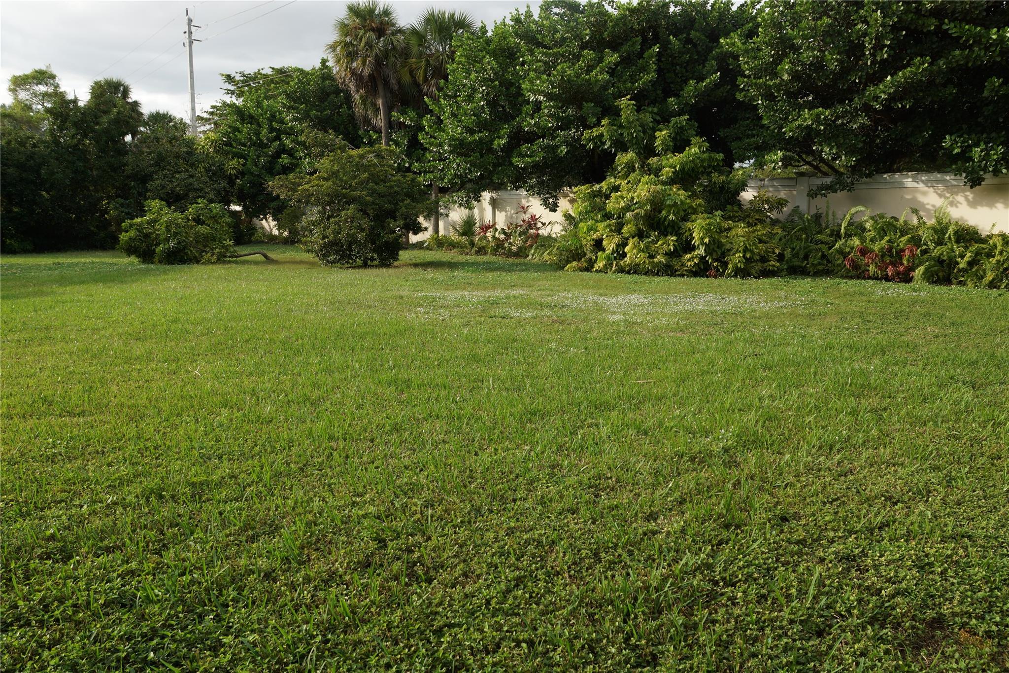 JACARANDA LAKES - Residential