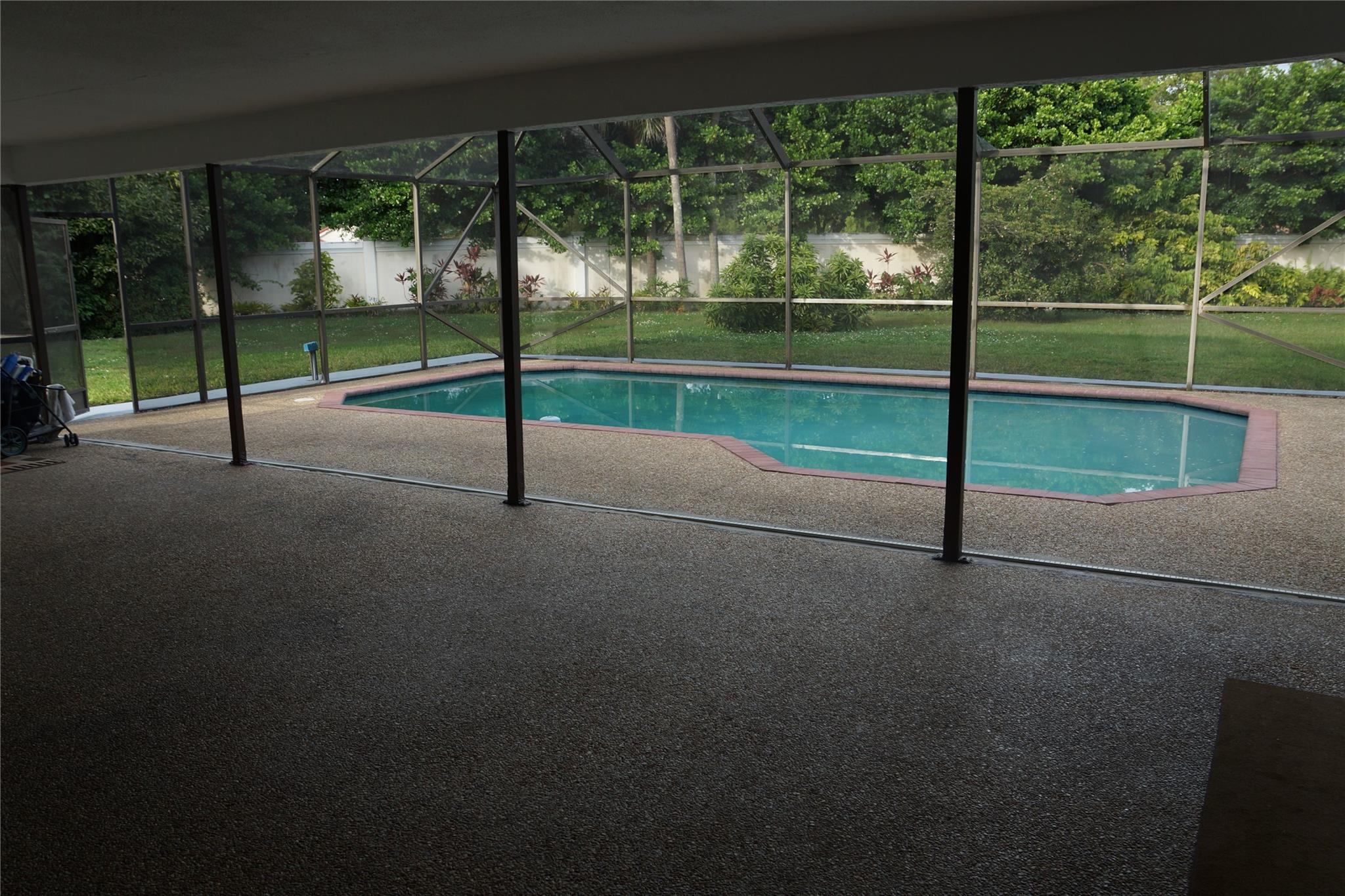 JACARANDA LAKES - Residential