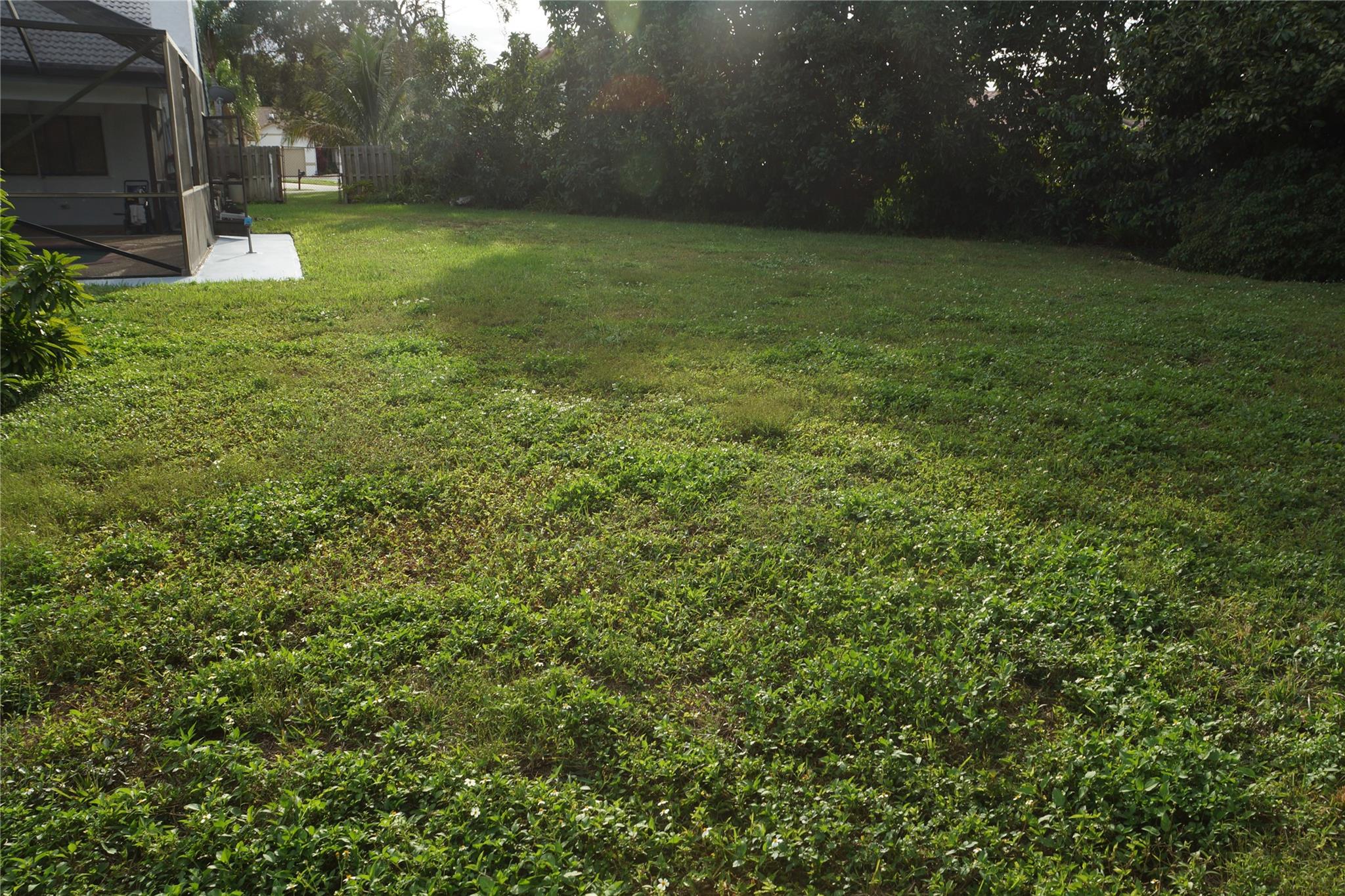 JACARANDA LAKES - Residential