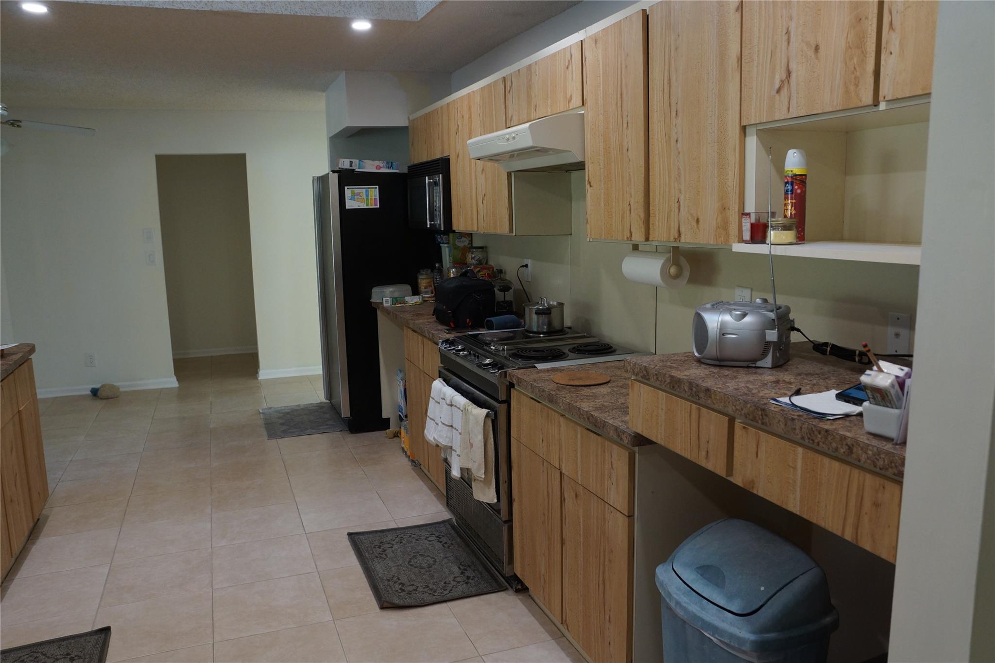 JACARANDA LAKES - Residential