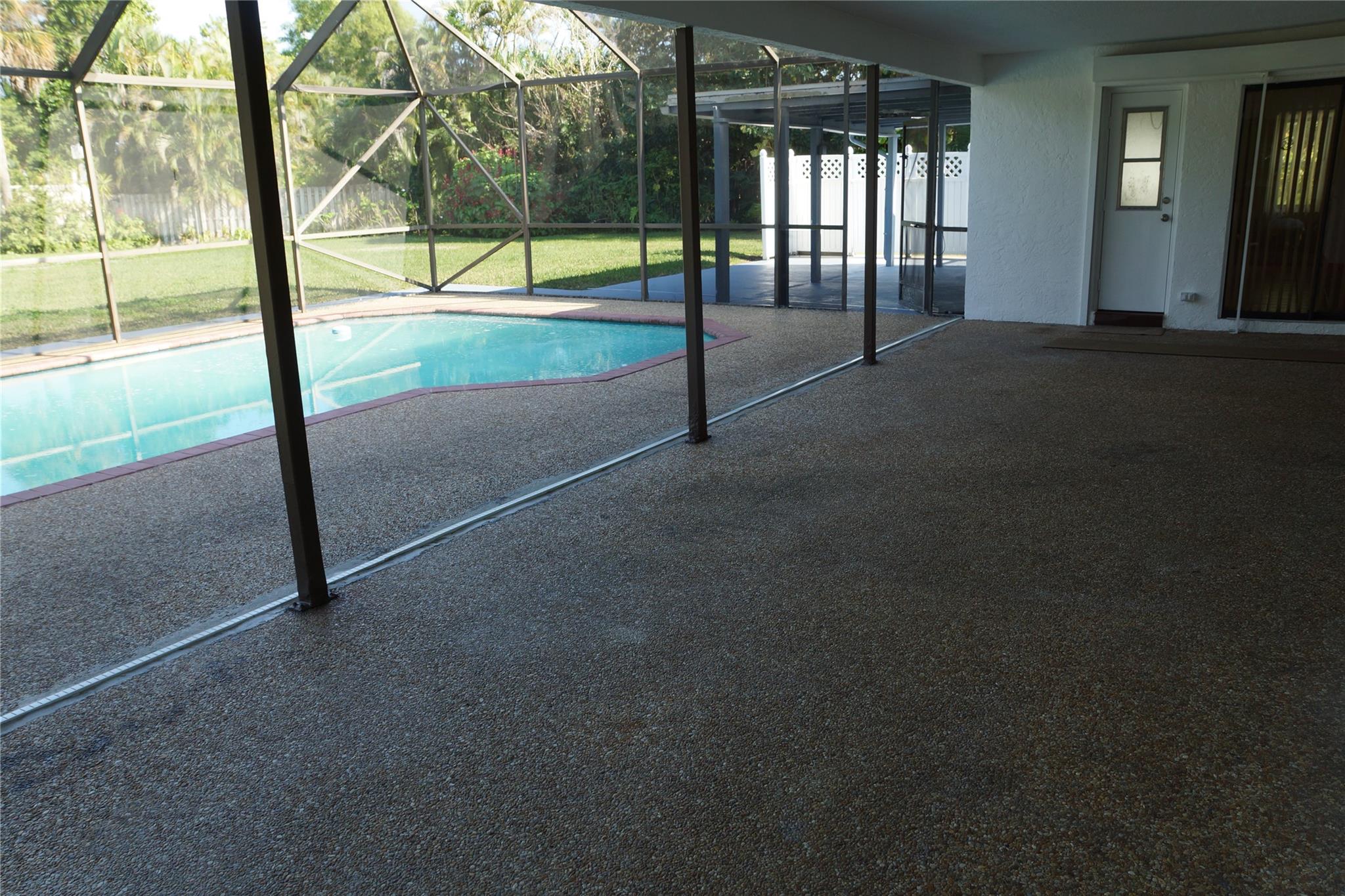 JACARANDA LAKES - Residential