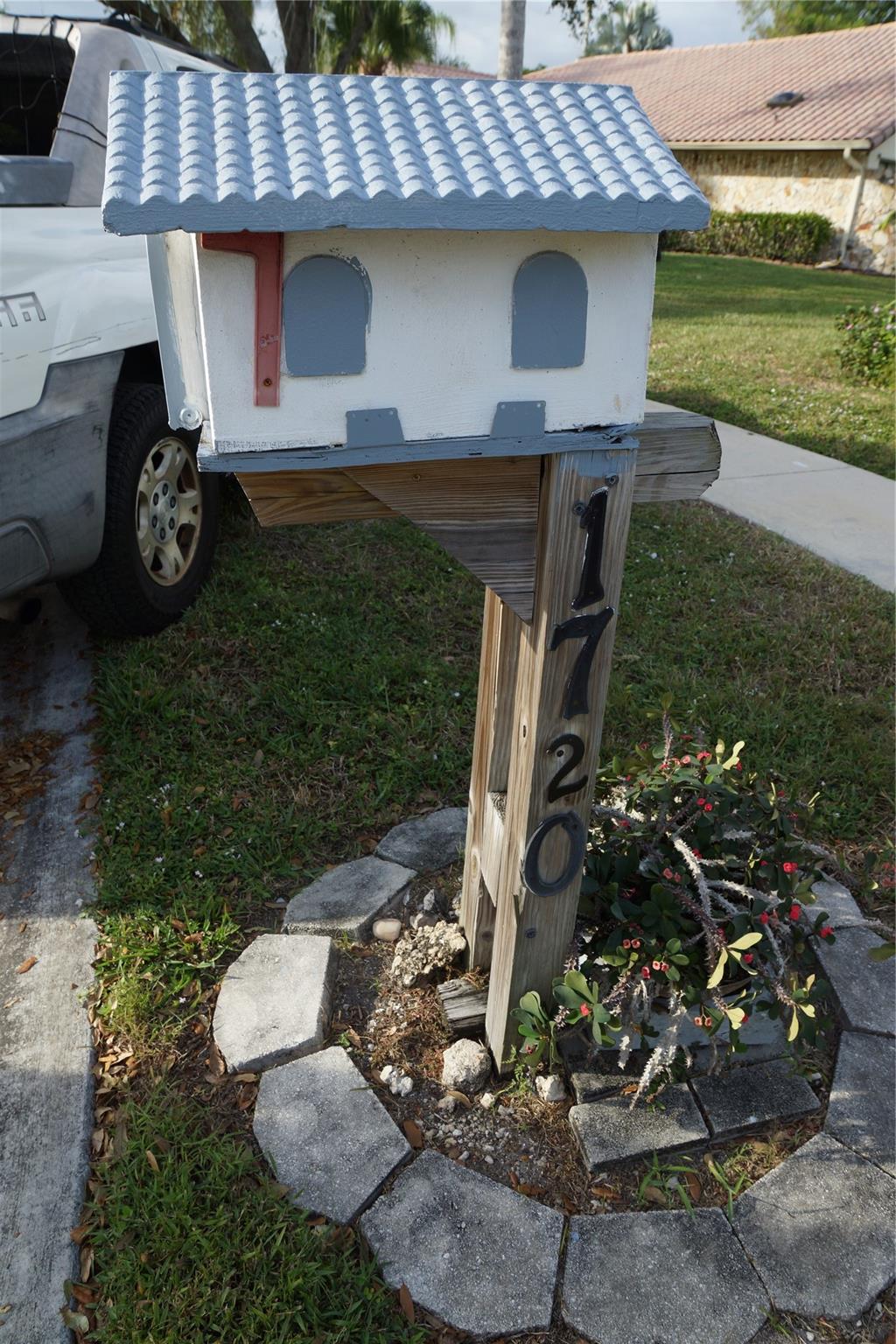 JACARANDA LAKES - Residential