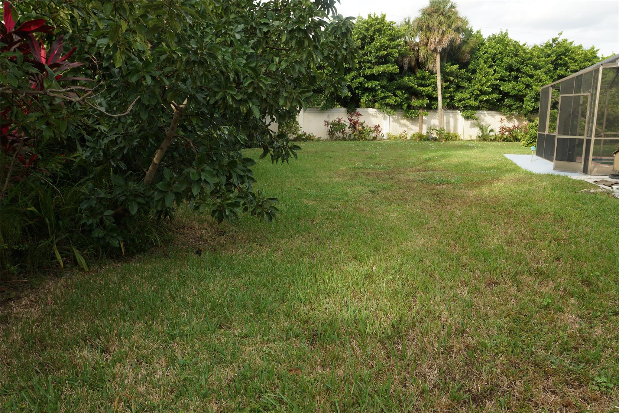 JACARANDA LAKES - Residential