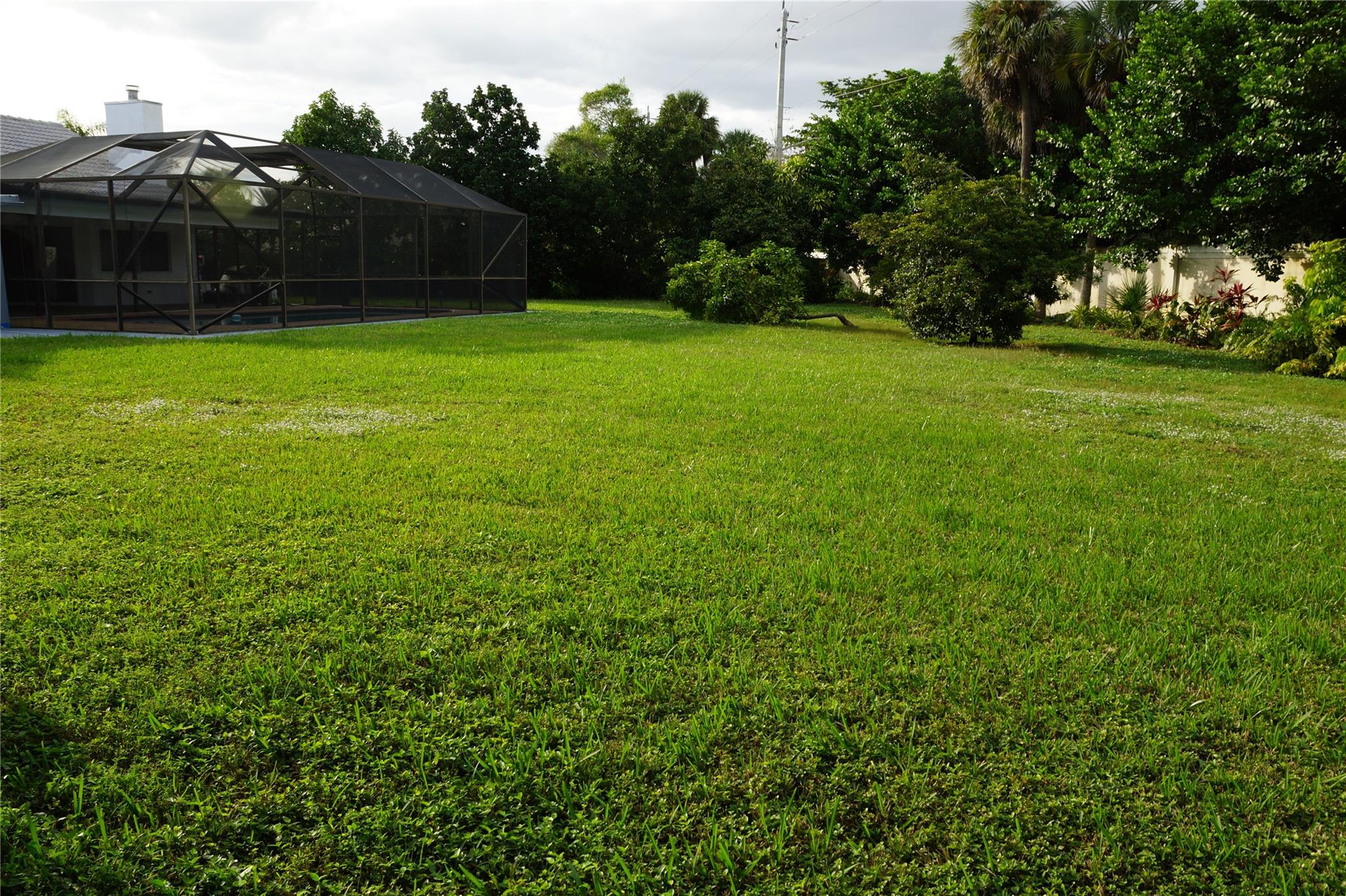 JACARANDA LAKES - Residential