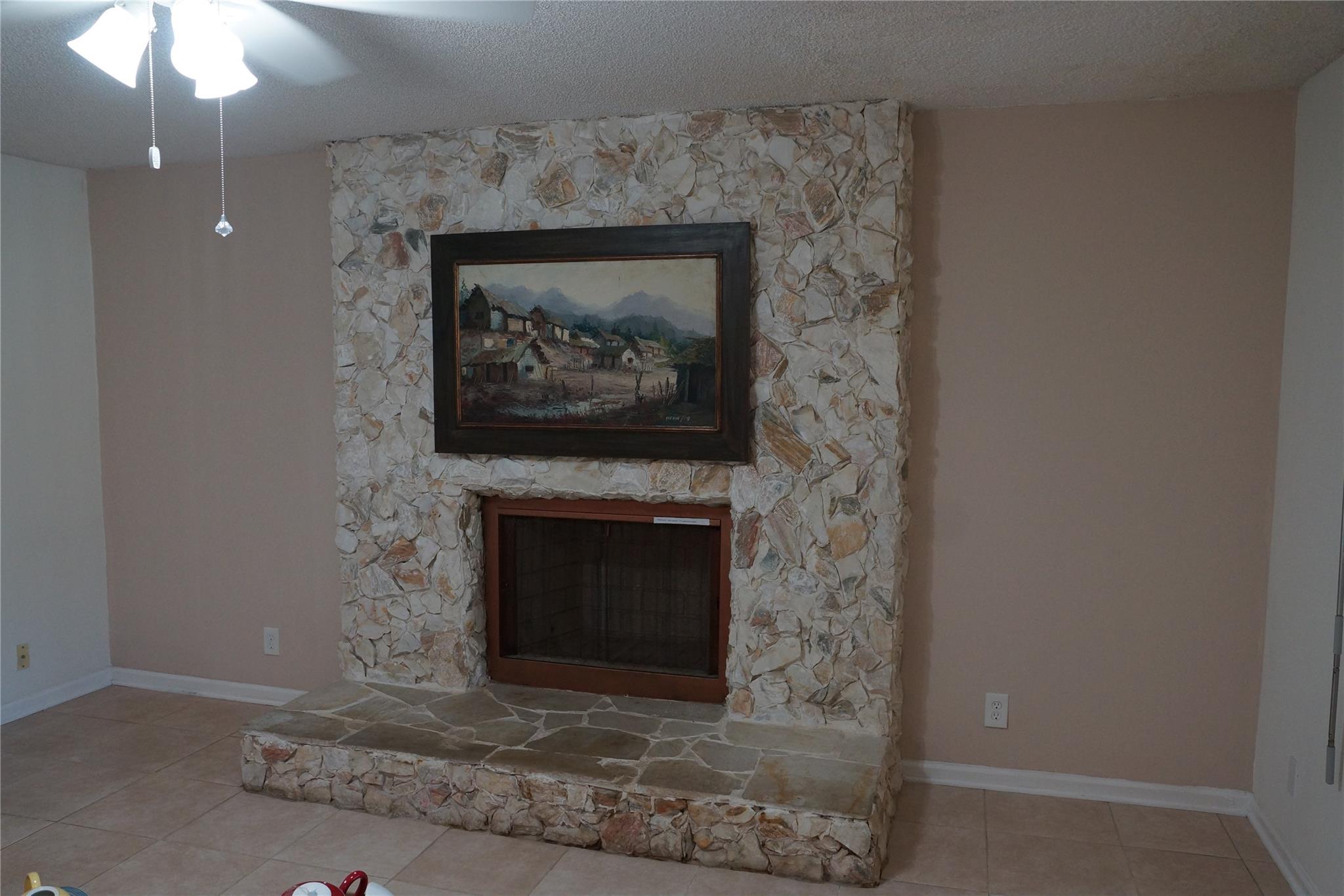 JACARANDA LAKES - Residential