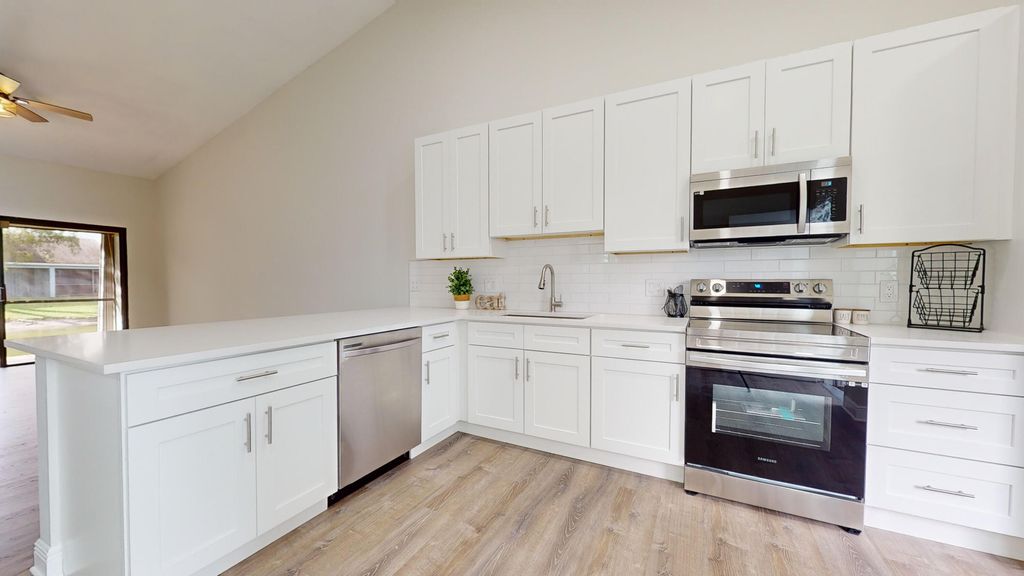 Photo of 3981 Island Club Circle W, Lake Worth, FL 33462 (MLS # R10950930)
