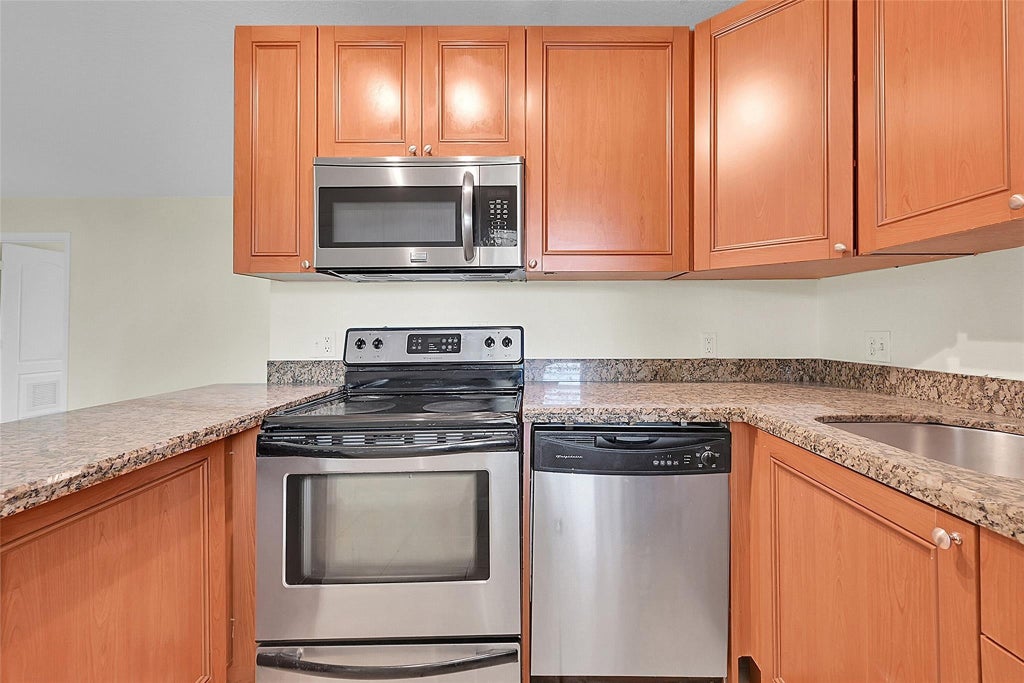 Photo of 2655 NE 8th Avenue #Apt 210, Wilton Manors, FL 33334 (MLS # B26087530)