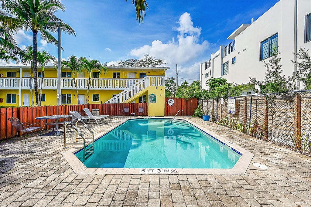 Photo of 2655 NE 8th Avenue #Apt 210, Wilton Manors, FL 33334 (MLS # B26087530)