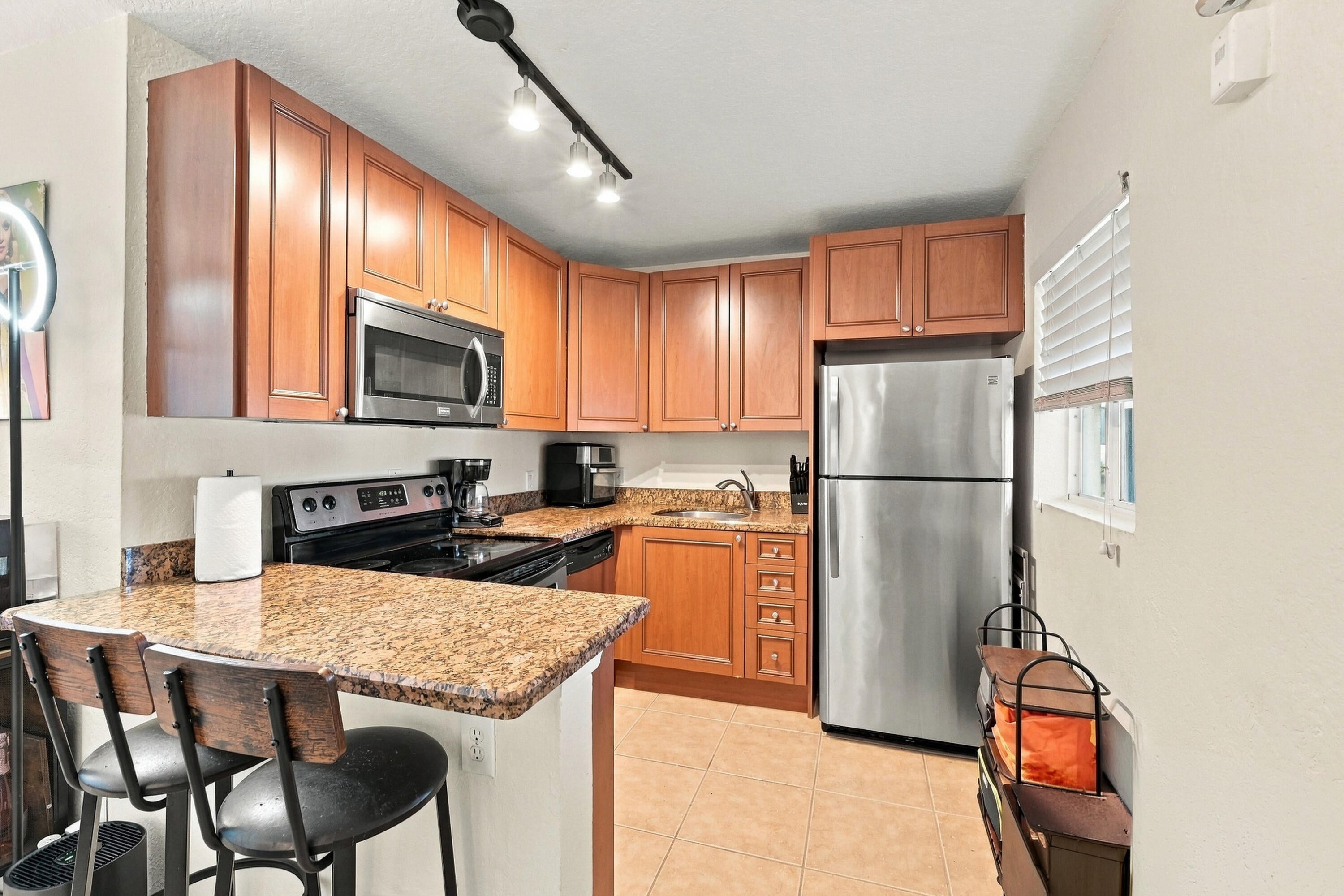 2655 NE 8th Avenue Apt 210