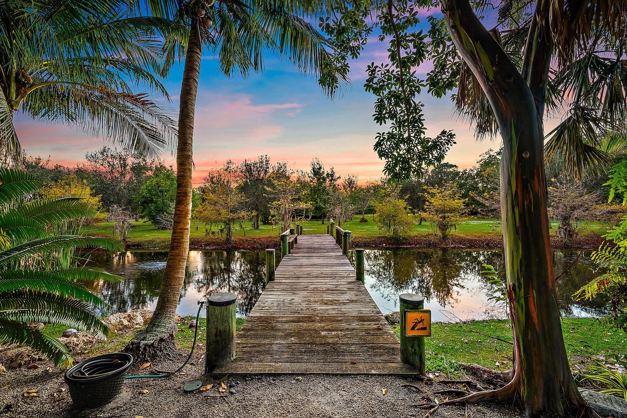 709 SW Imperial Drive