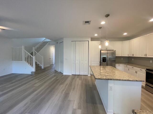 TREVI ISLE - Residential Lease