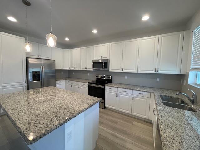 TREVI ISLE - Residential Lease