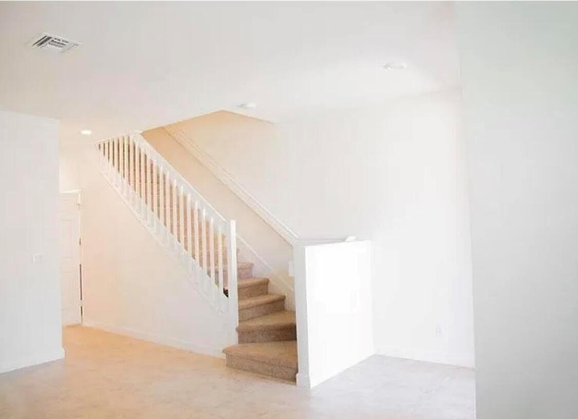 Charleston Commons II - Residential Lease