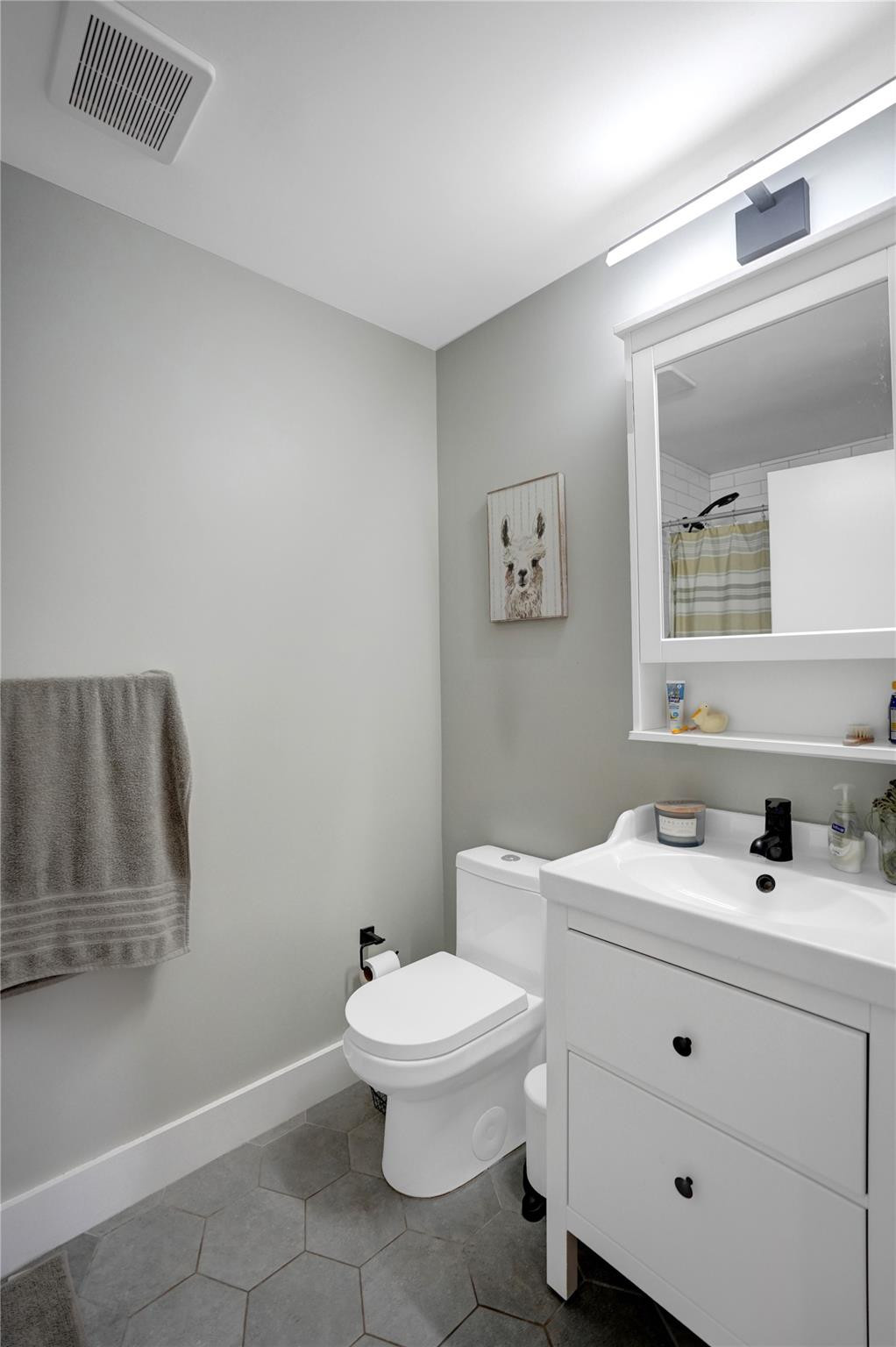 Centerville Condo - Residential Lease