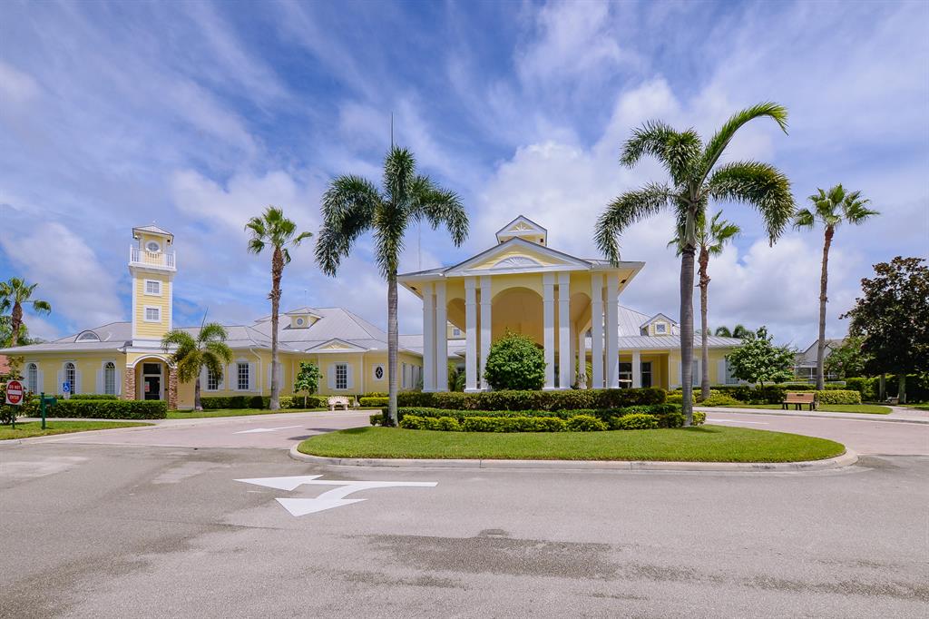 MAGNOLIA LAKES - Residential