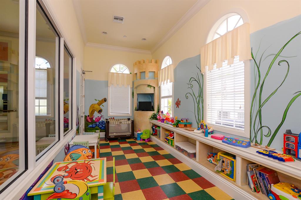 MAGNOLIA LAKES - Residential