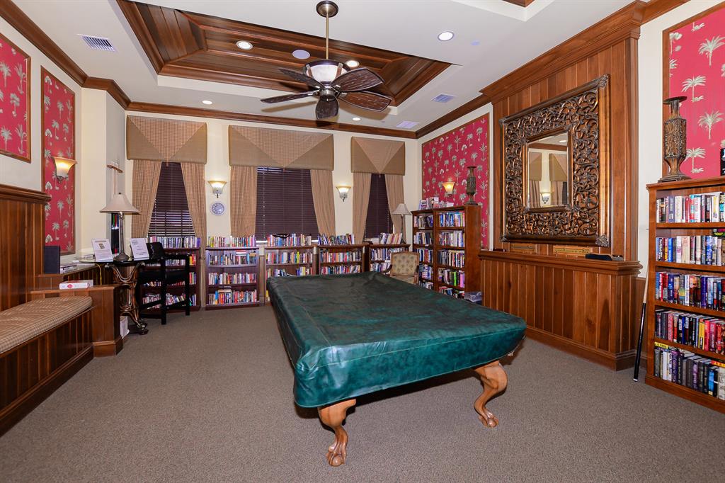 MAGNOLIA LAKES - Residential