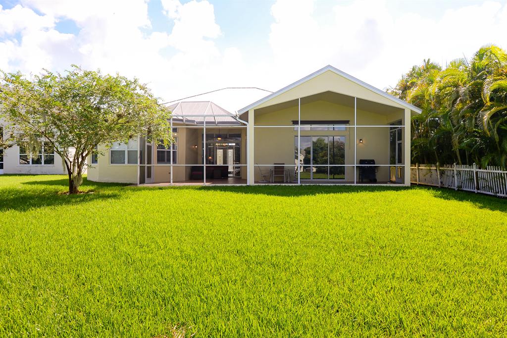 MAGNOLIA LAKES - Residential