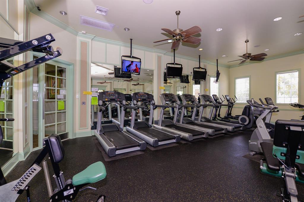 MAGNOLIA LAKES - Residential