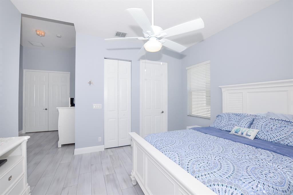 MAGNOLIA LAKES - Residential