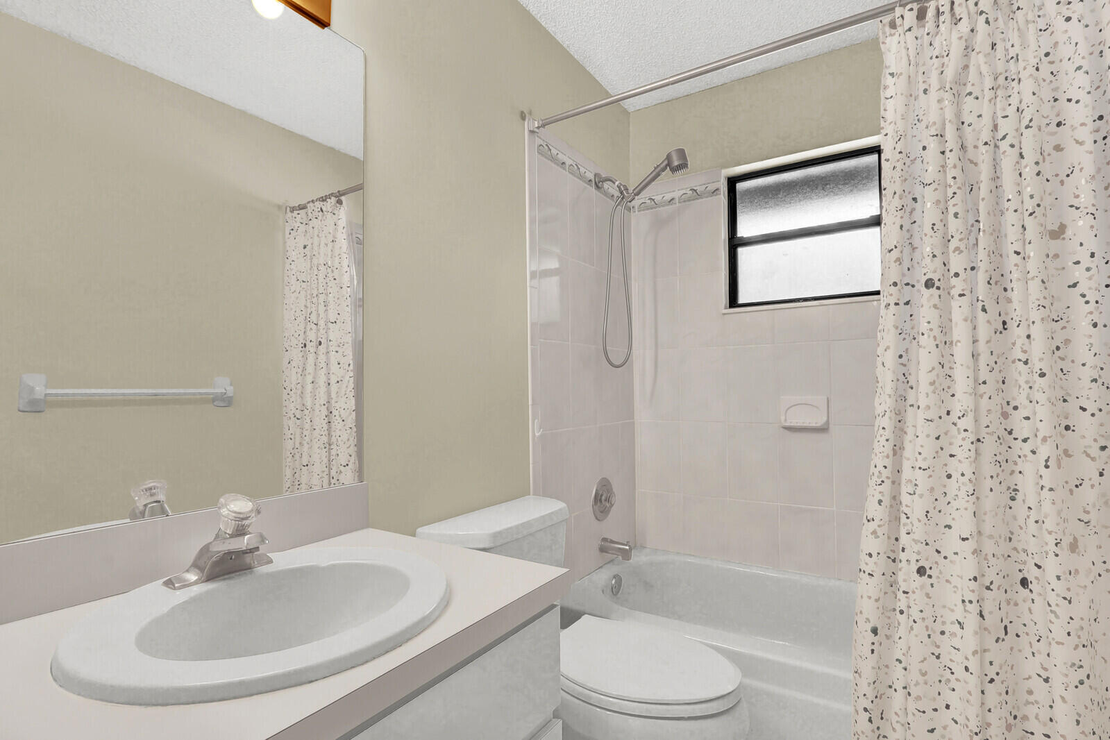 HAWTHORN - Residential