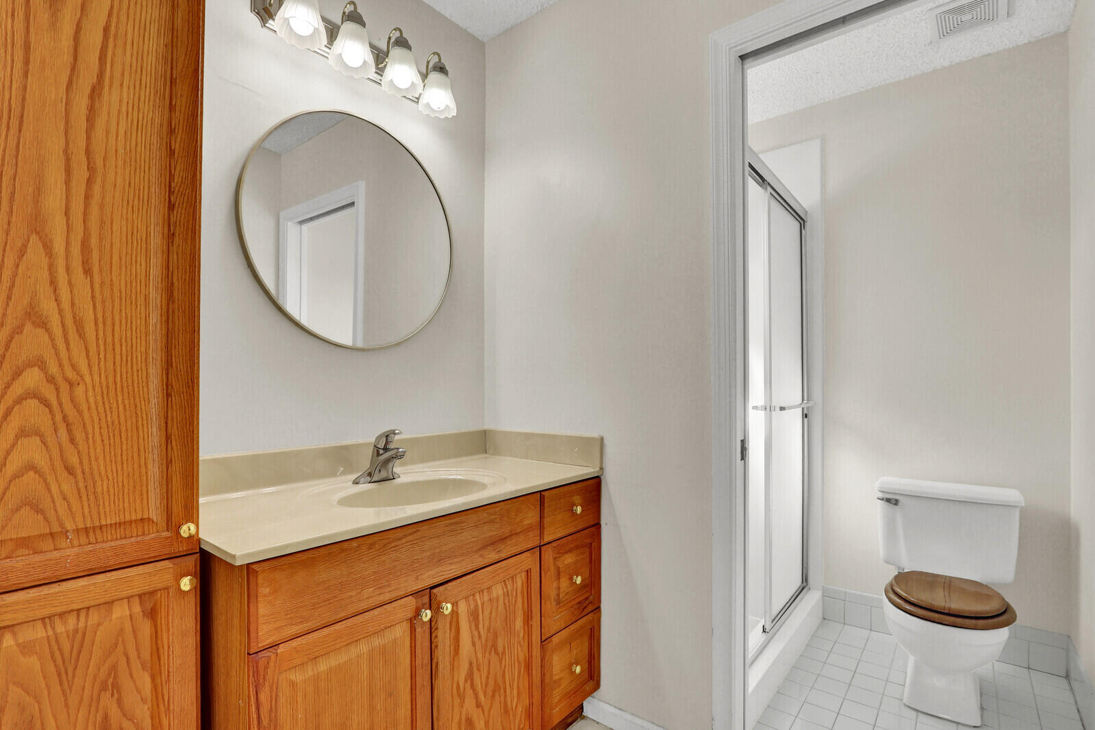 HAWTHORN - Residential