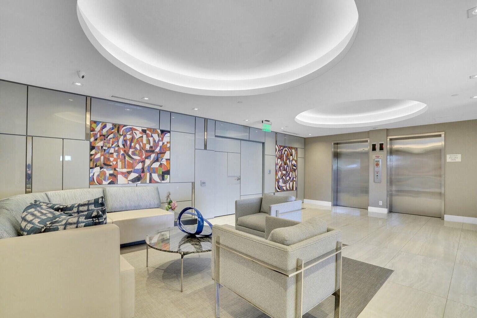 YACHT & RACQUET CLUB OF B - Residential