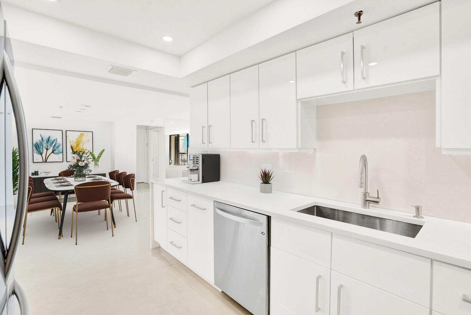 YACHT & RACQUET CLUB OF B - Residential