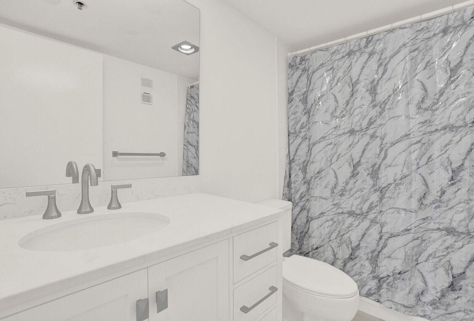 YACHT & RACQUET CLUB OF B - Residential