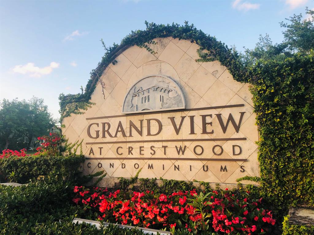 Fully renovated. New A/C, new Whirlpool refrigerator, microwave & range. New washer & dryer. No carpet, new tile throughout all rooms. very rare 4 Bedrooms & 2 baths, 1 car garage unit in Grand View at Crestwood. No downstairs neighbor. Walking to nearby Publix plaza.