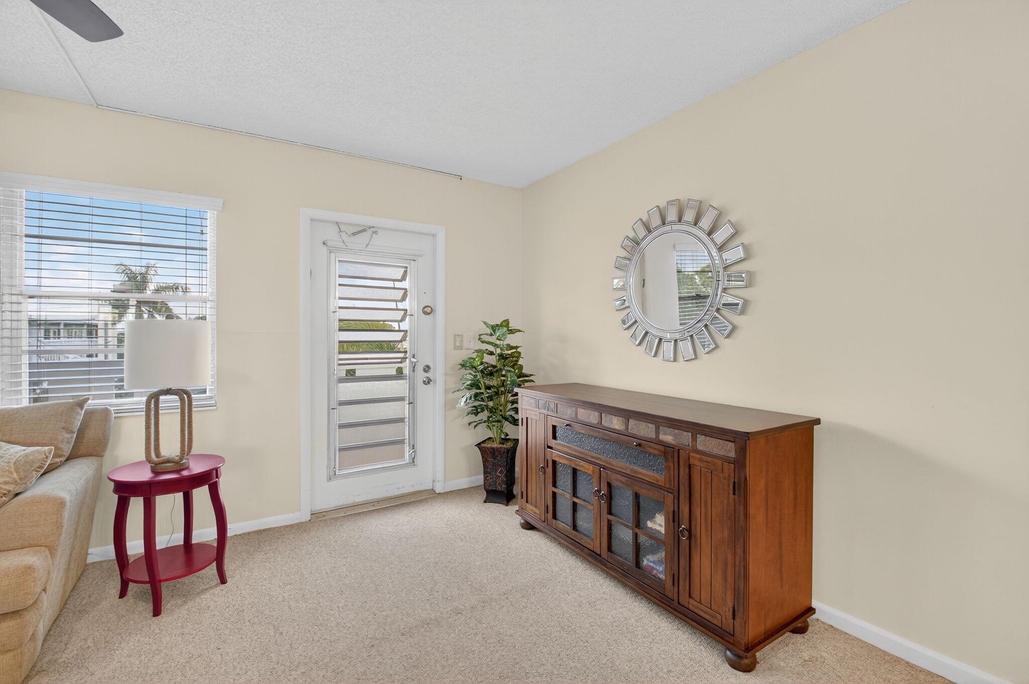 425 Grantham B, Deerfield Beach, FL, 33442/$84,900 4 425 Grantham B
