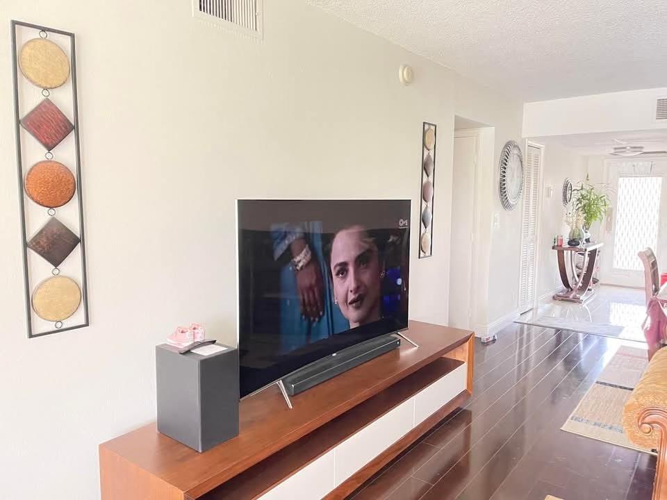 2850 Forest Hills Blvd 214