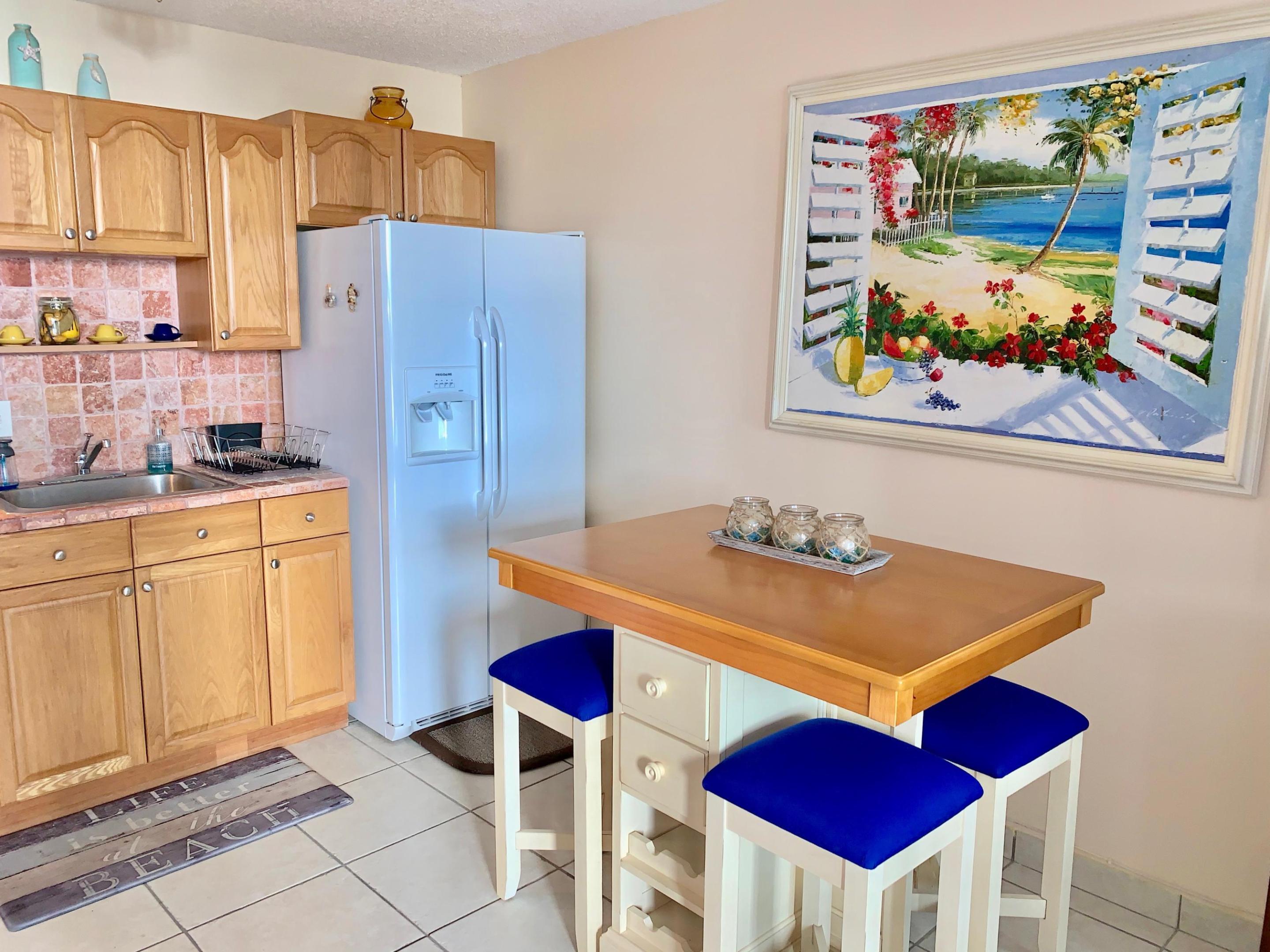 MAYAN TOWERS CONDO II - Residential Lease