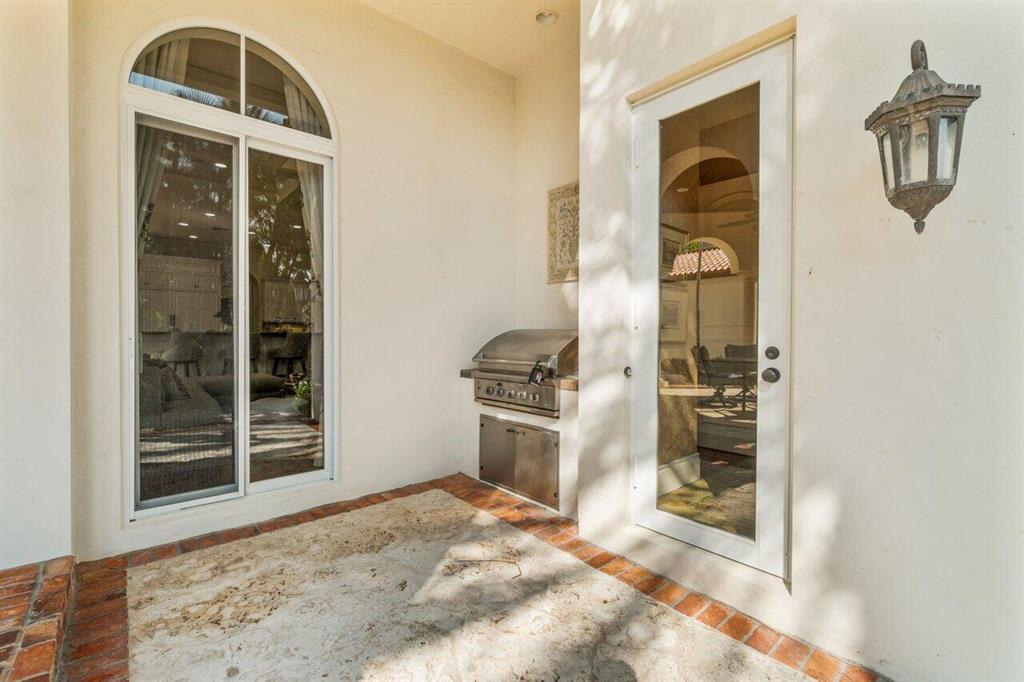 Mizner Country Club - Residential