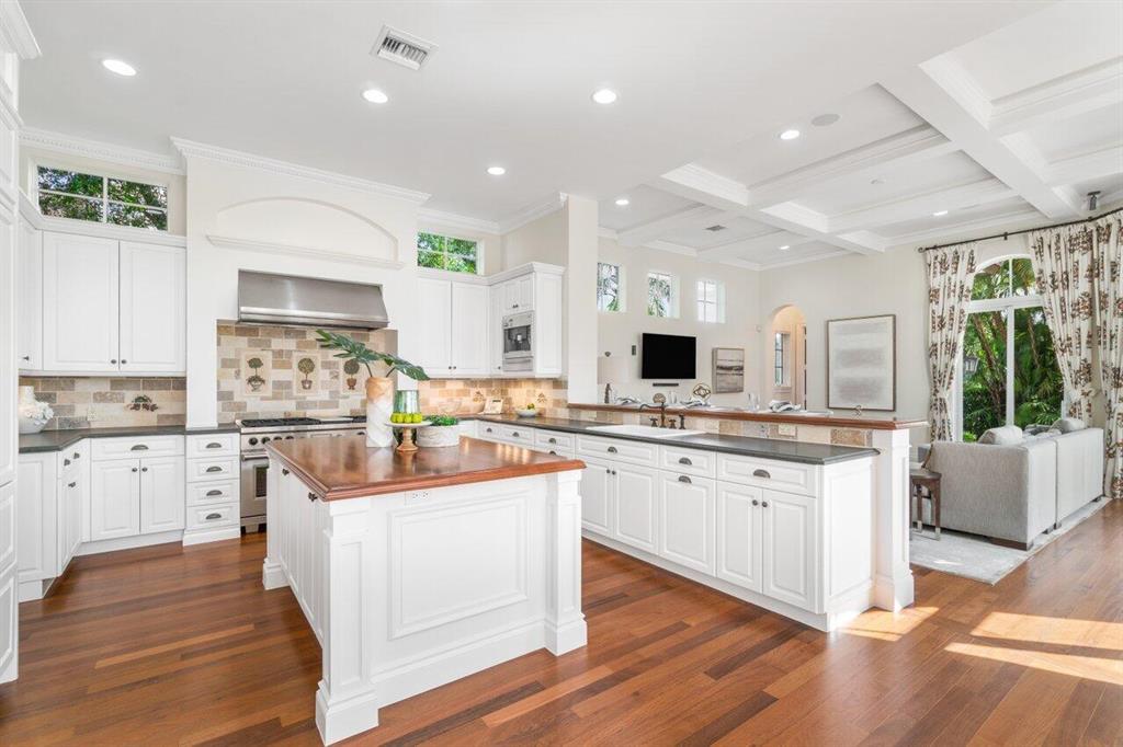 Mizner Country Club - Residential