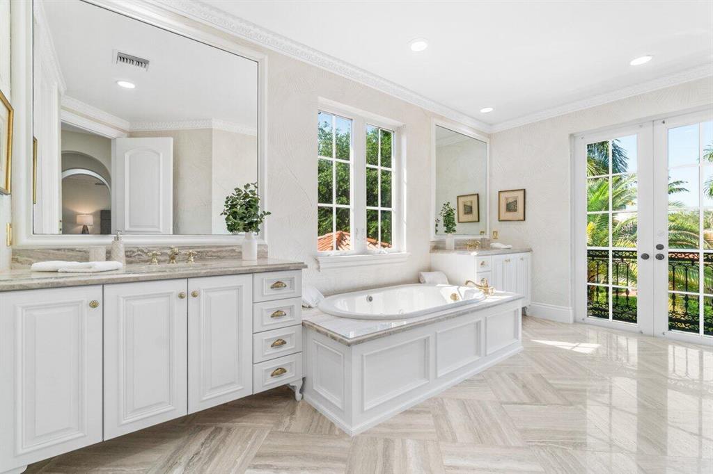 Mizner Country Club - Residential