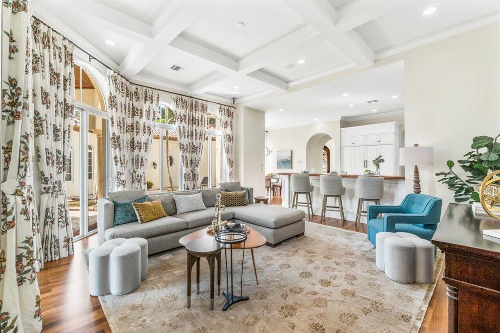 Mizner Country Club - Residential