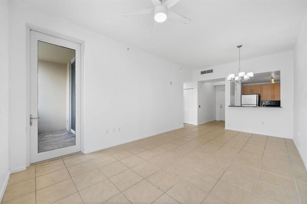 Photo of 511 SE 5 Avenue #615, Fort Lauderdale, FL 33301 (MLS # B26025641)