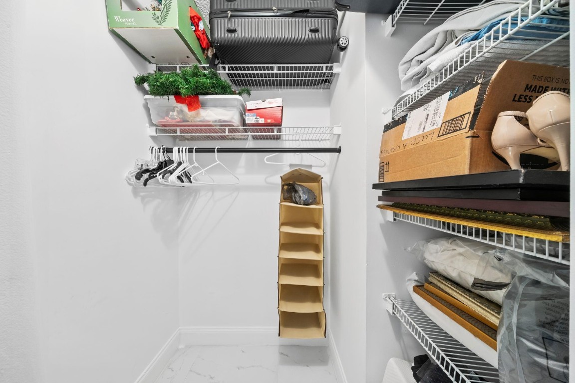 SUNRISE LAKES - Residential