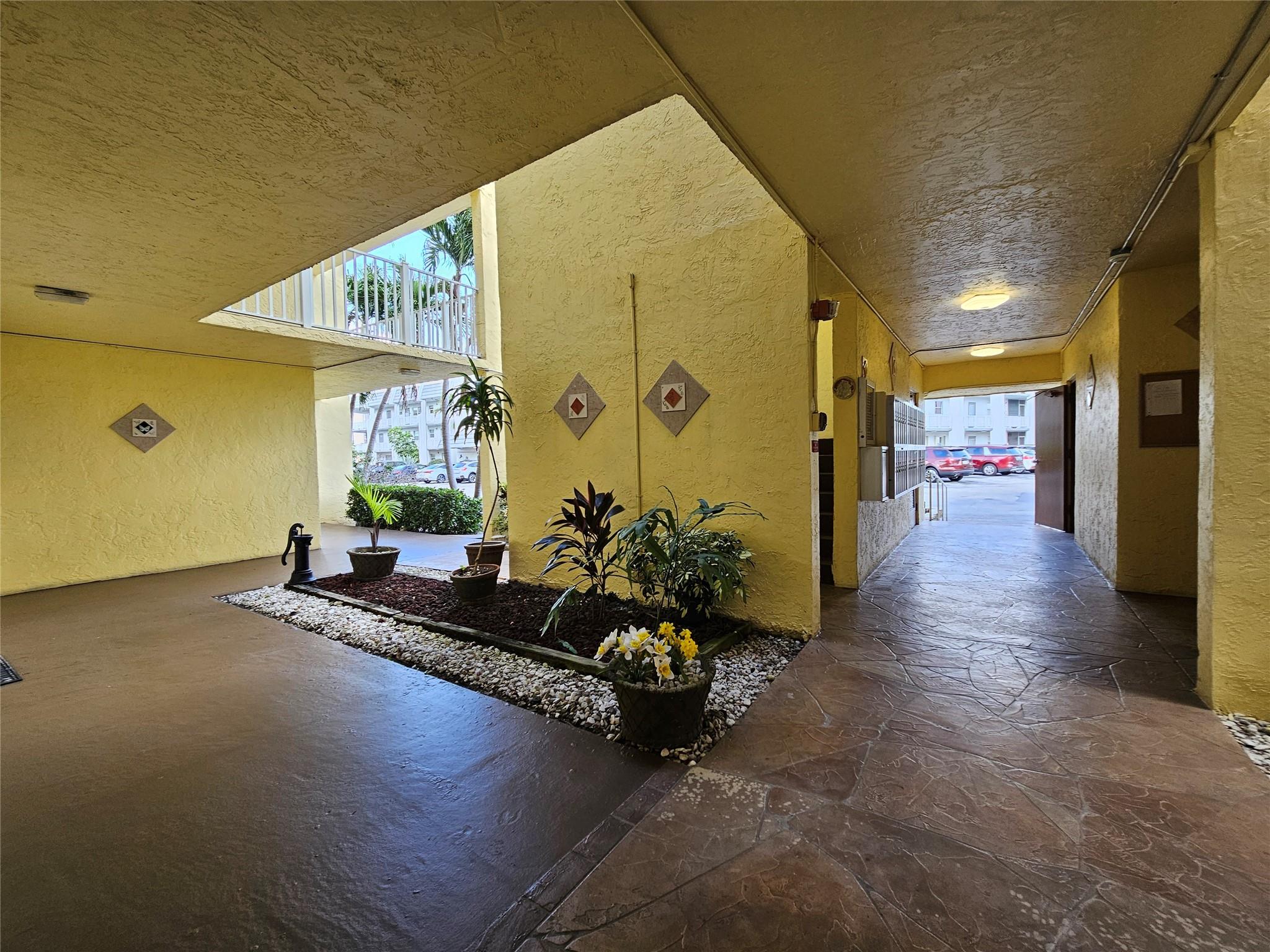 ROYAL PARK GARDENS 2-D CO - Residential