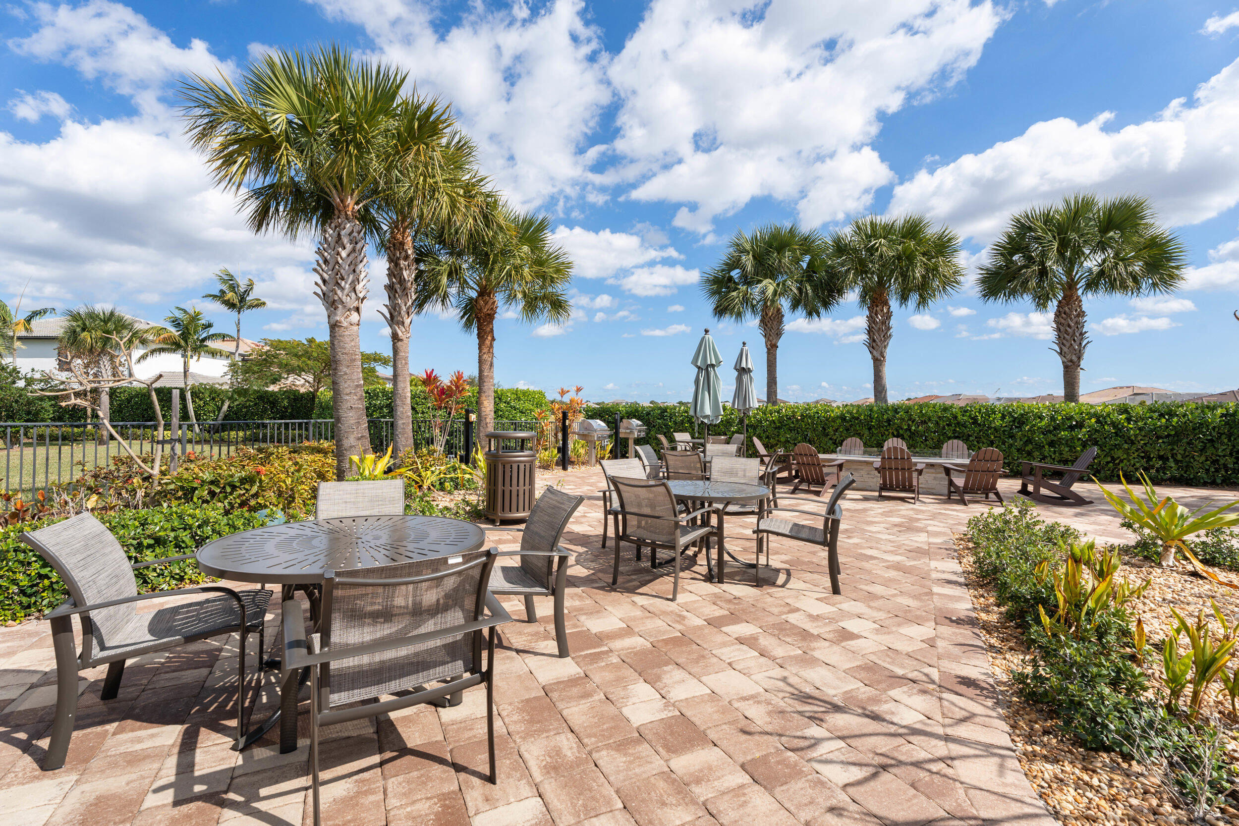 THE FIELDS - Residential