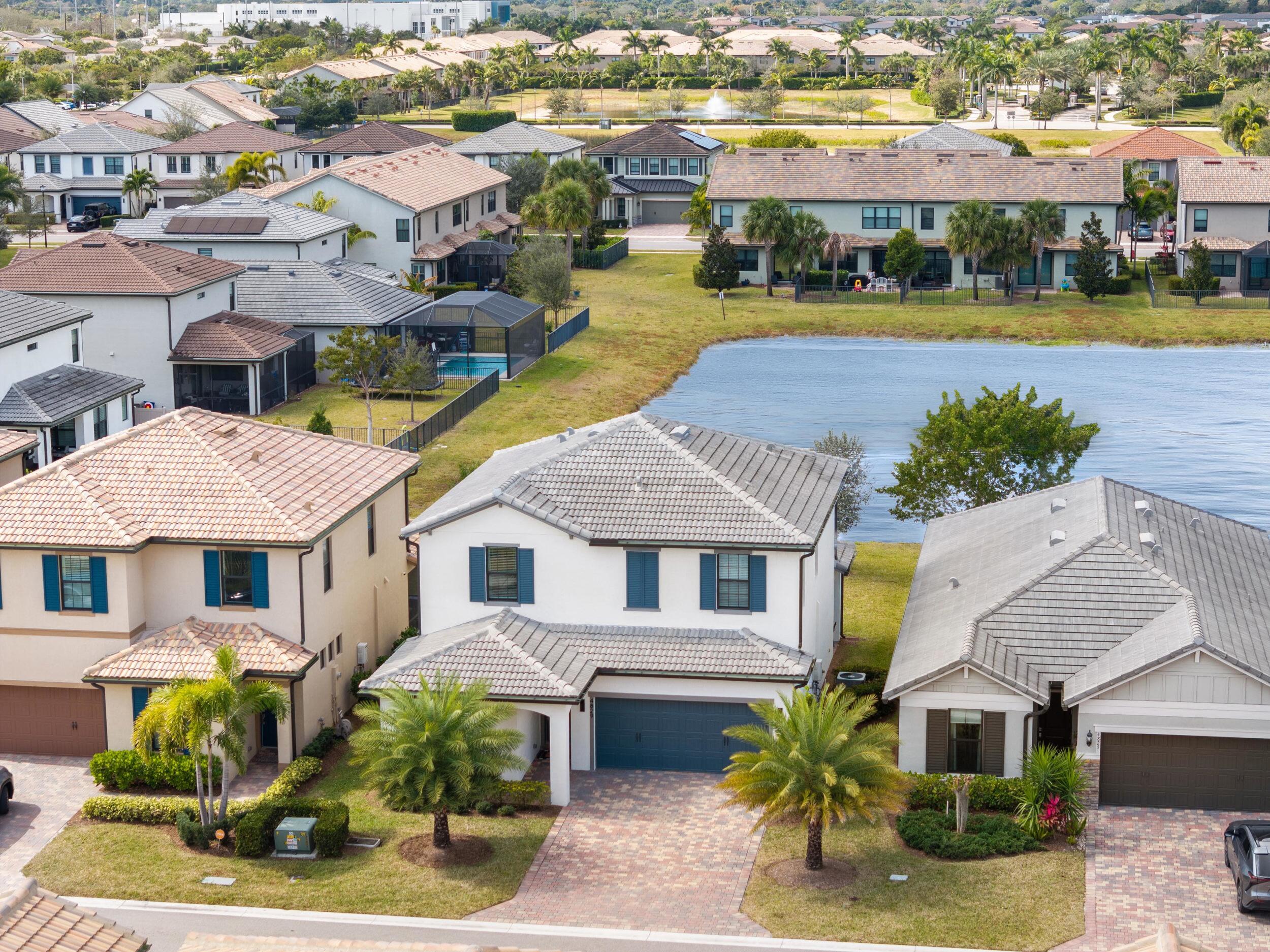 THE FIELDS - Residential