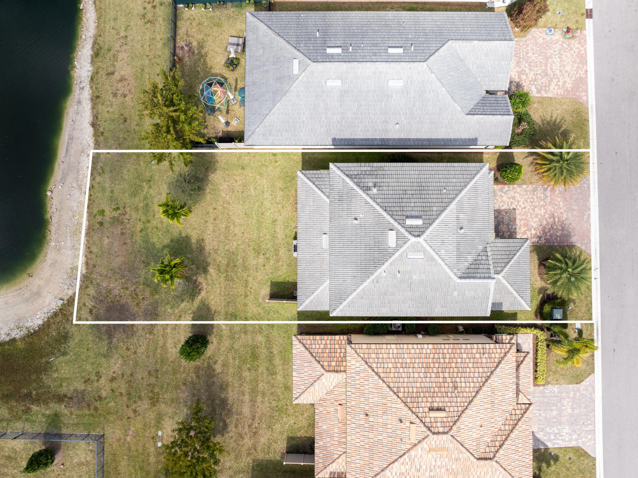 THE FIELDS - Residential