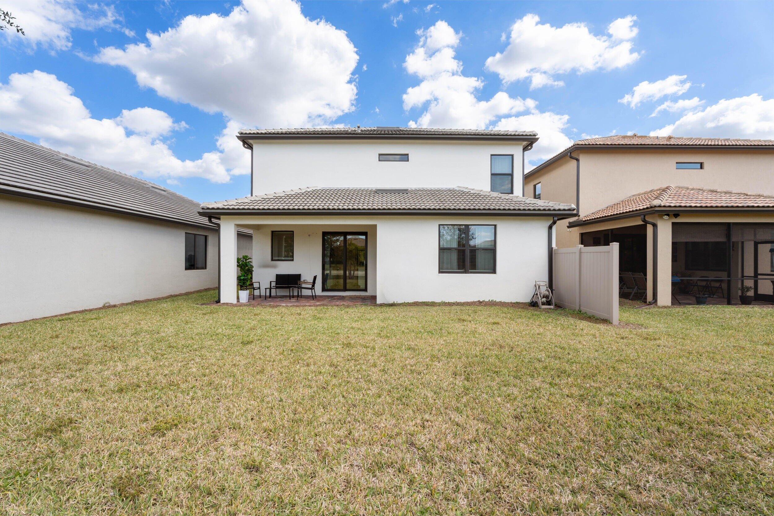 THE FIELDS - Residential