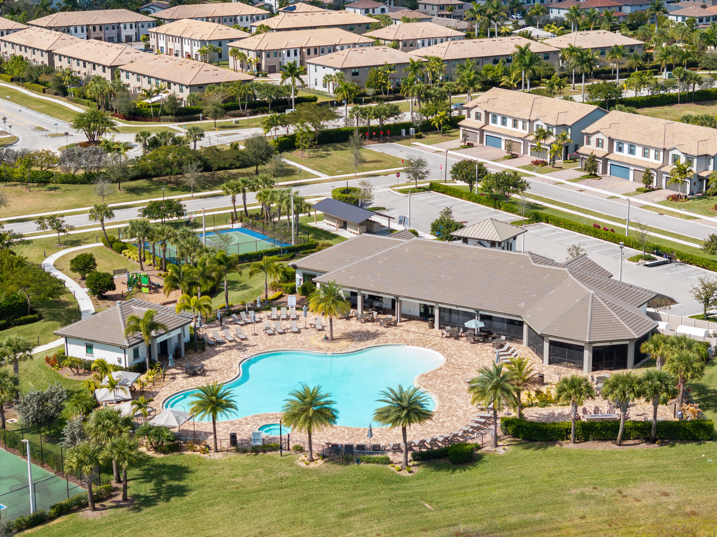 THE FIELDS - Residential