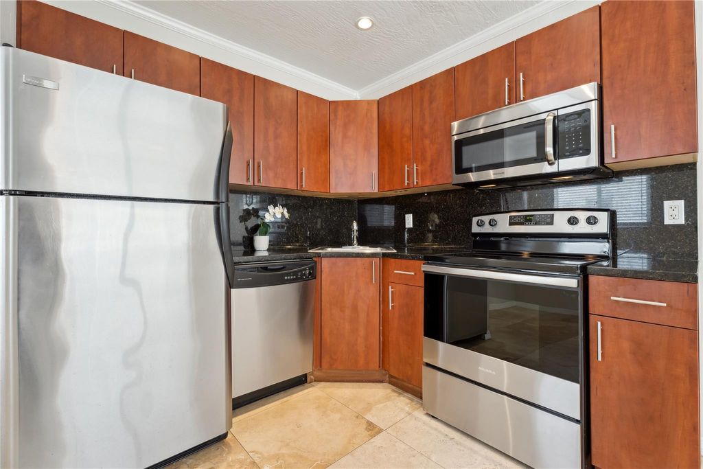 Photo of 1878 NE 46th Street #C8, Fort Lauderdale, FL 33308 (MLS # F10543482)