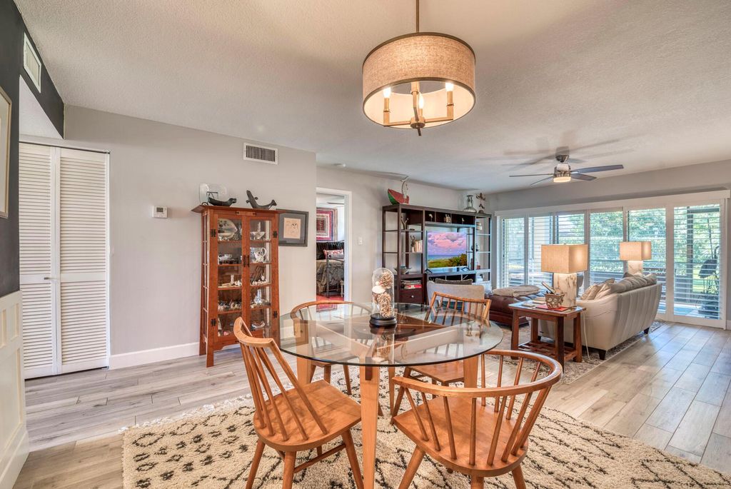 Photo of 13335 Touchstone Place #101, Palm Beach Gardens, FL 33418 (MLS # R10930534)