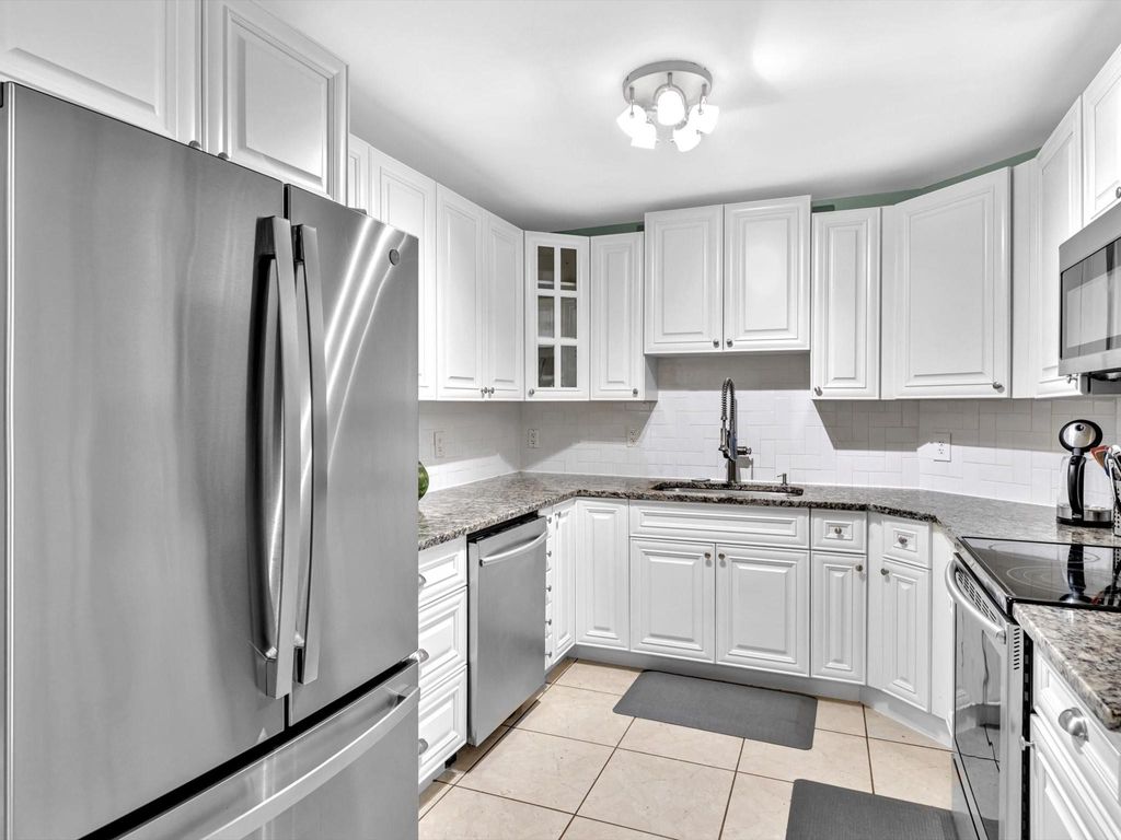 Photo of 4772 NW 4th Street, Plantation, FL 33317 (MLS # F10457489)