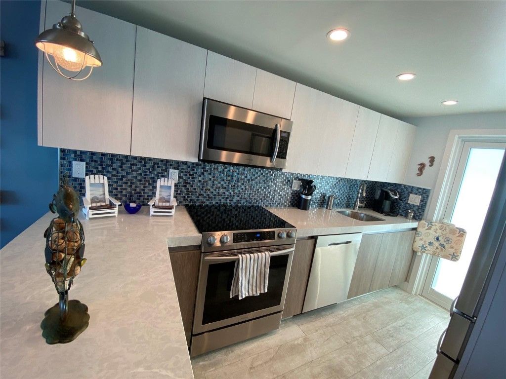 Photo of 333 NE 21st Avenue #1216, Deerfield Beach, FL 33441 (MLS # F10541371)